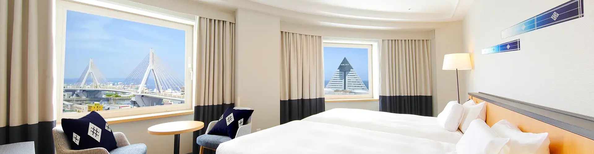 Rooms with a view of the sea